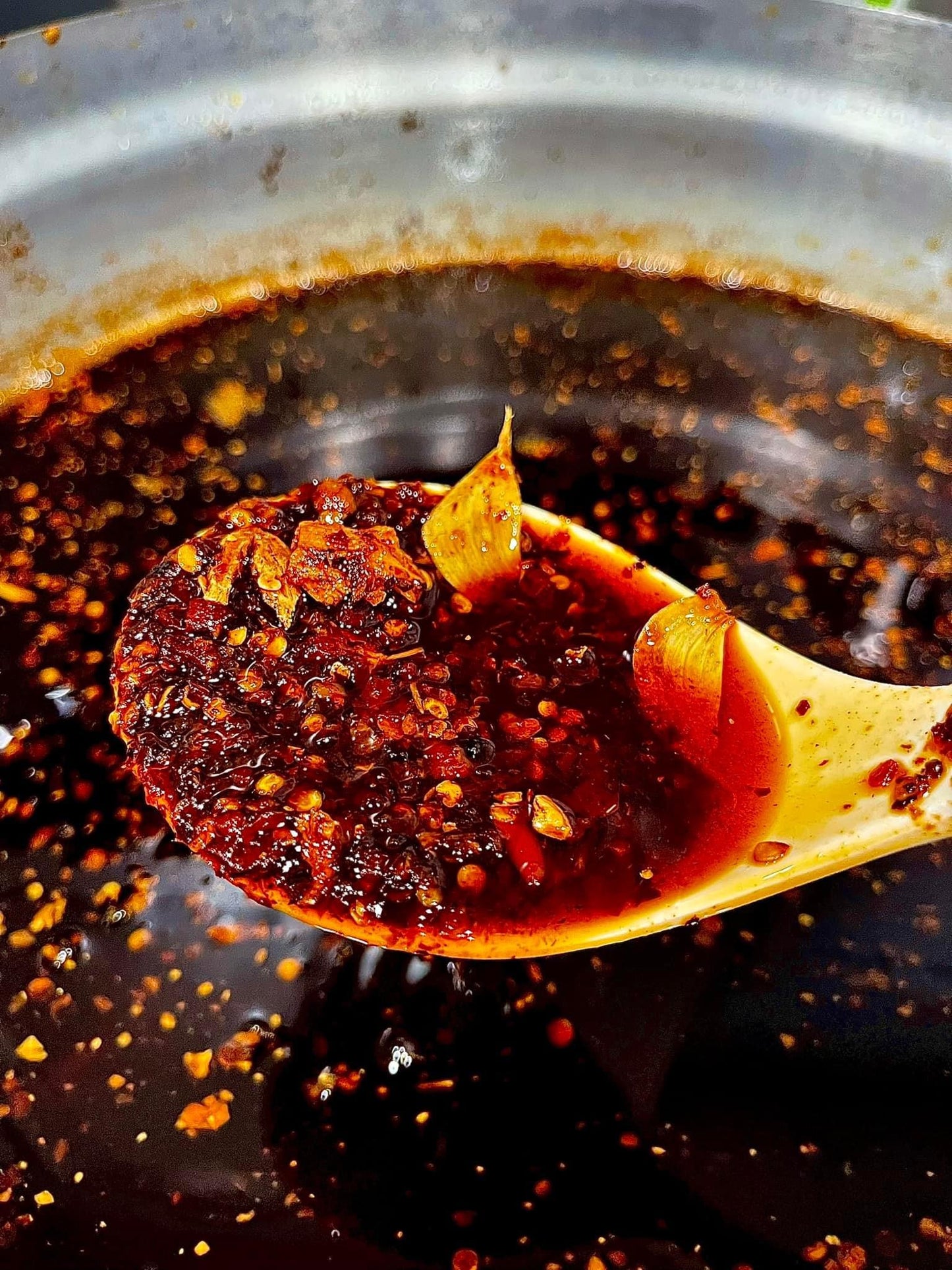 GARLIC CHILI OIL